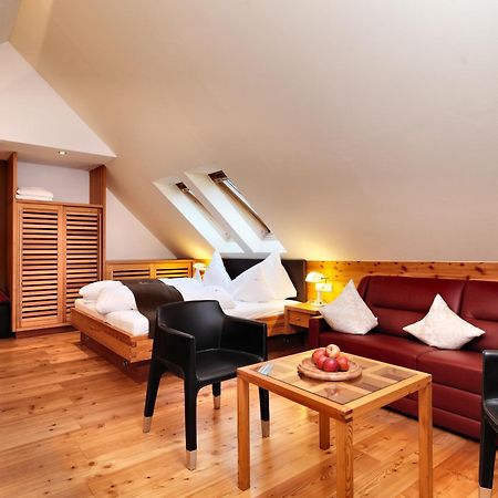 Hotel Goldener Adler - Im Sommer Silvretta Card Premium Inkludiert Ішгль Екстер'єр фото