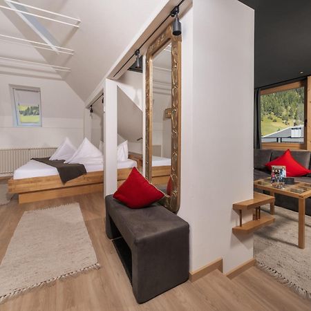 Hotel Goldener Adler - Im Sommer Silvretta Card Premium Inkludiert Ішгль Екстер'єр фото