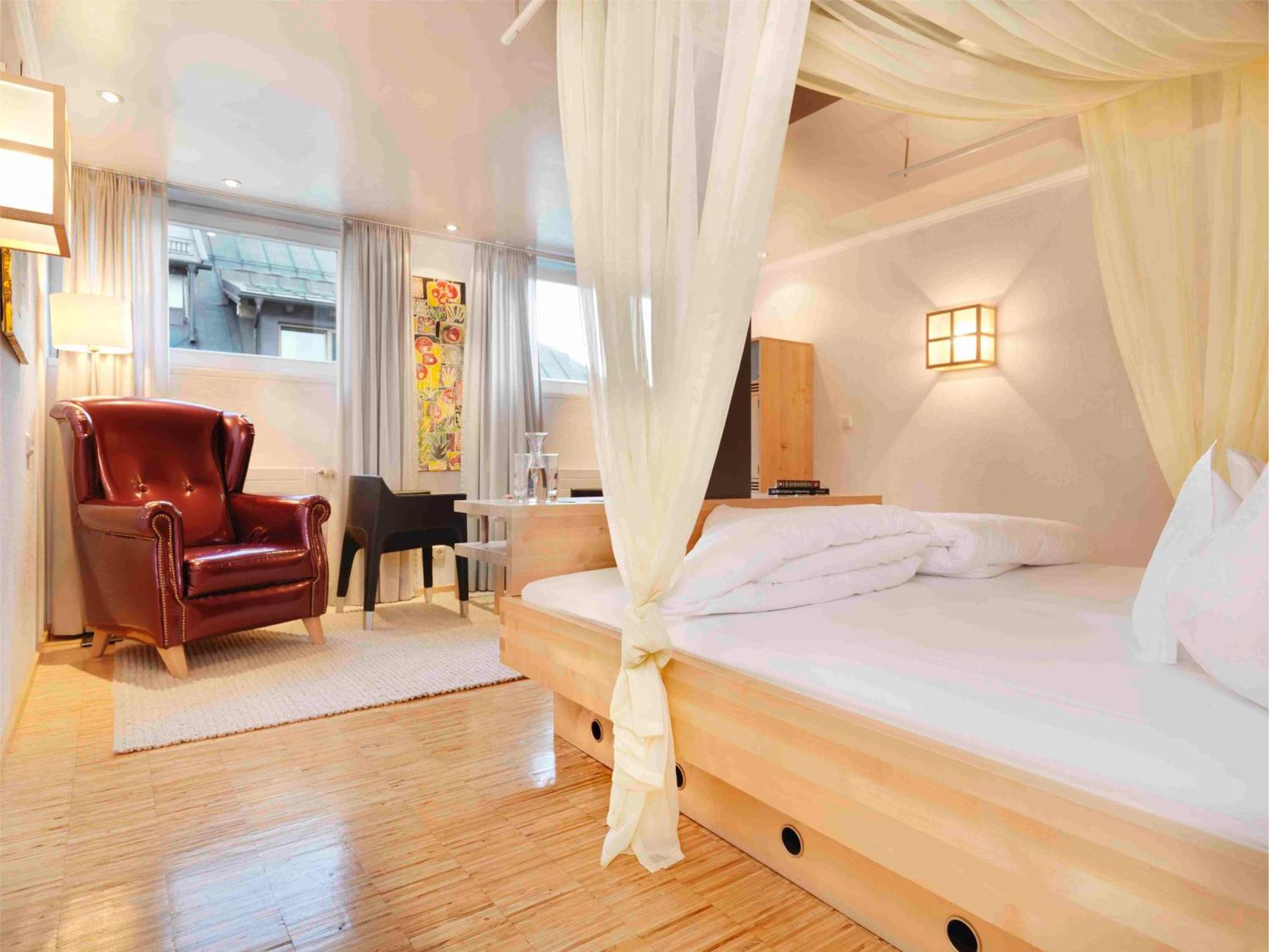 Hotel Goldener Adler - Im Sommer Silvretta Card Premium Inkludiert Ішгль Екстер'єр фото
