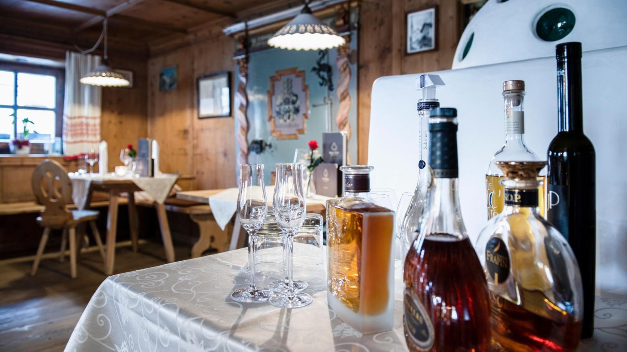 Hotel Goldener Adler - Im Sommer Silvretta Card Premium Inkludiert Ішгль Екстер'єр фото