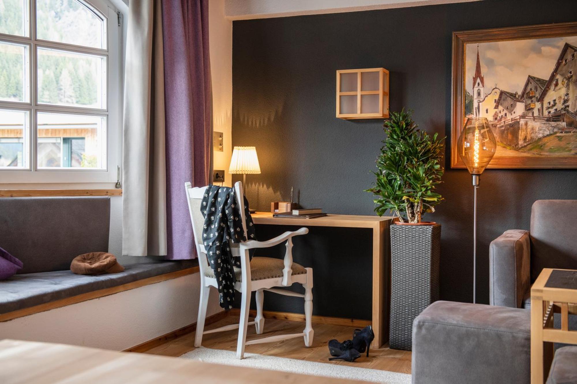 Hotel Goldener Adler - Im Sommer Silvretta Card Premium Inkludiert Ішгль Екстер'єр фото