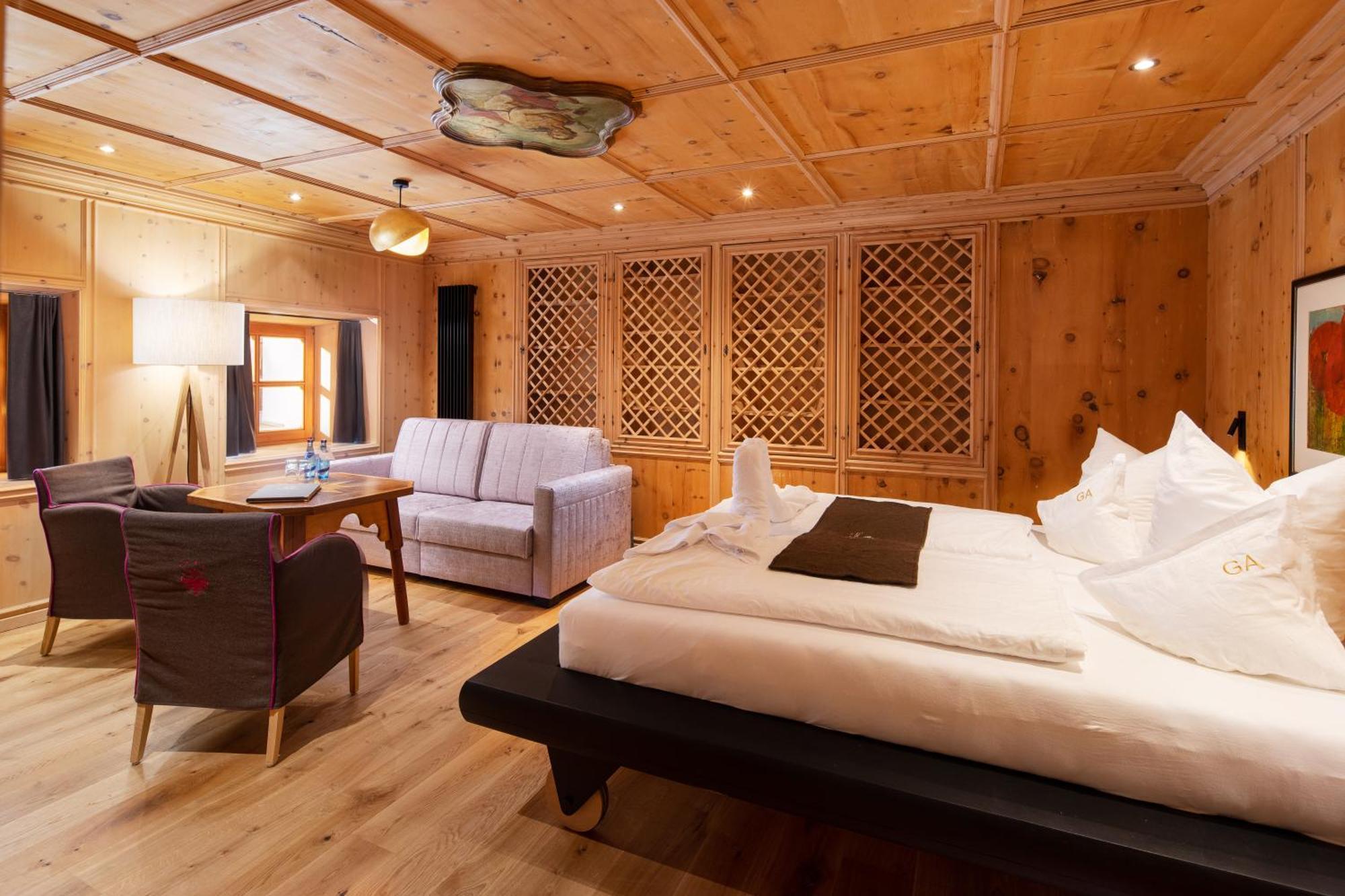 Hotel Goldener Adler - Im Sommer Silvretta Card Premium Inkludiert Ішгль Екстер'єр фото