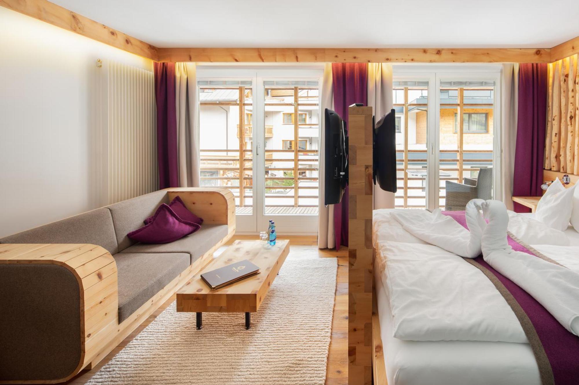 Hotel Goldener Adler - Im Sommer Silvretta Card Premium Inkludiert Ішгль Екстер'єр фото