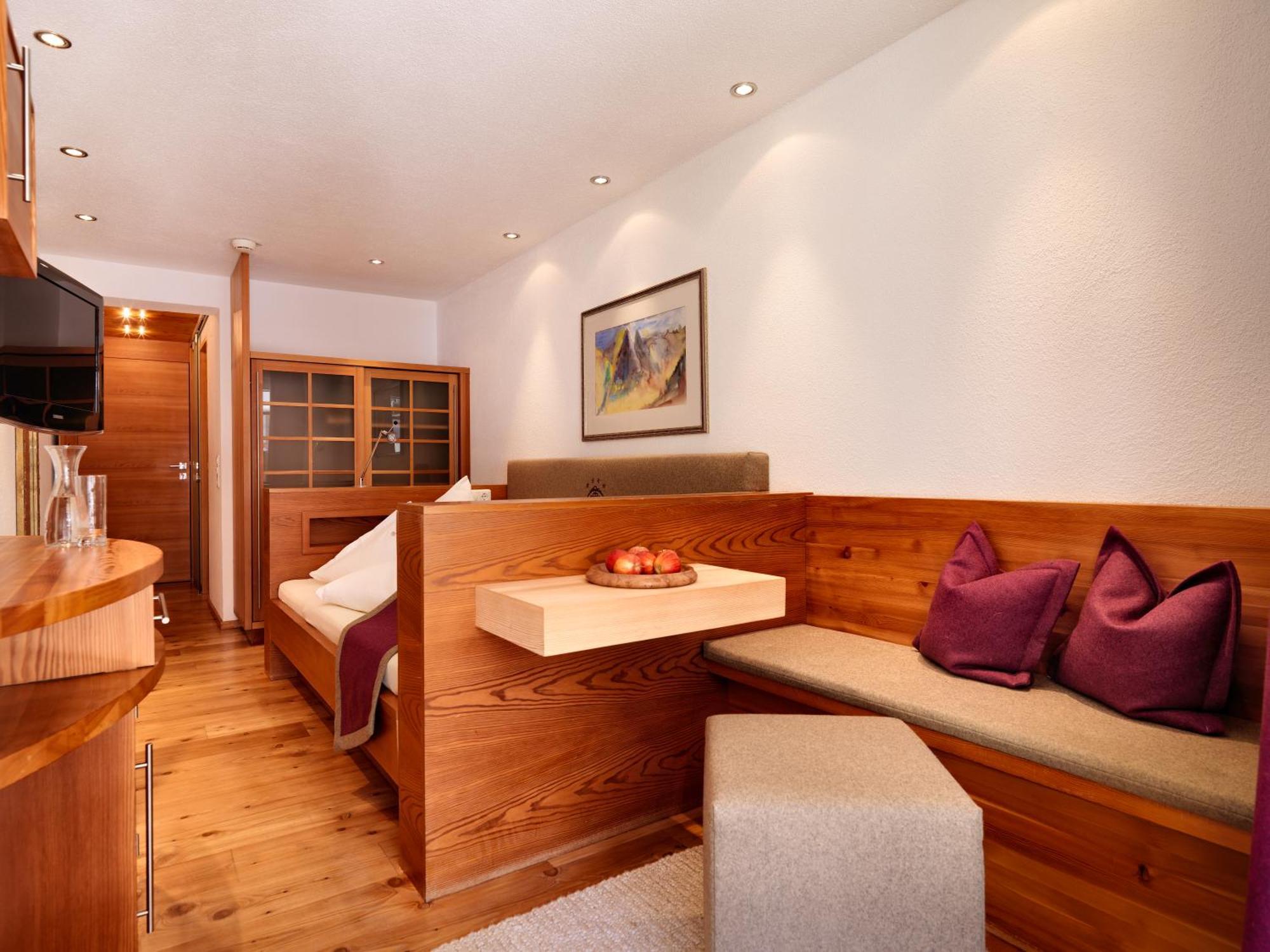 Hotel Goldener Adler - Im Sommer Silvretta Card Premium Inkludiert Ішгль Екстер'єр фото