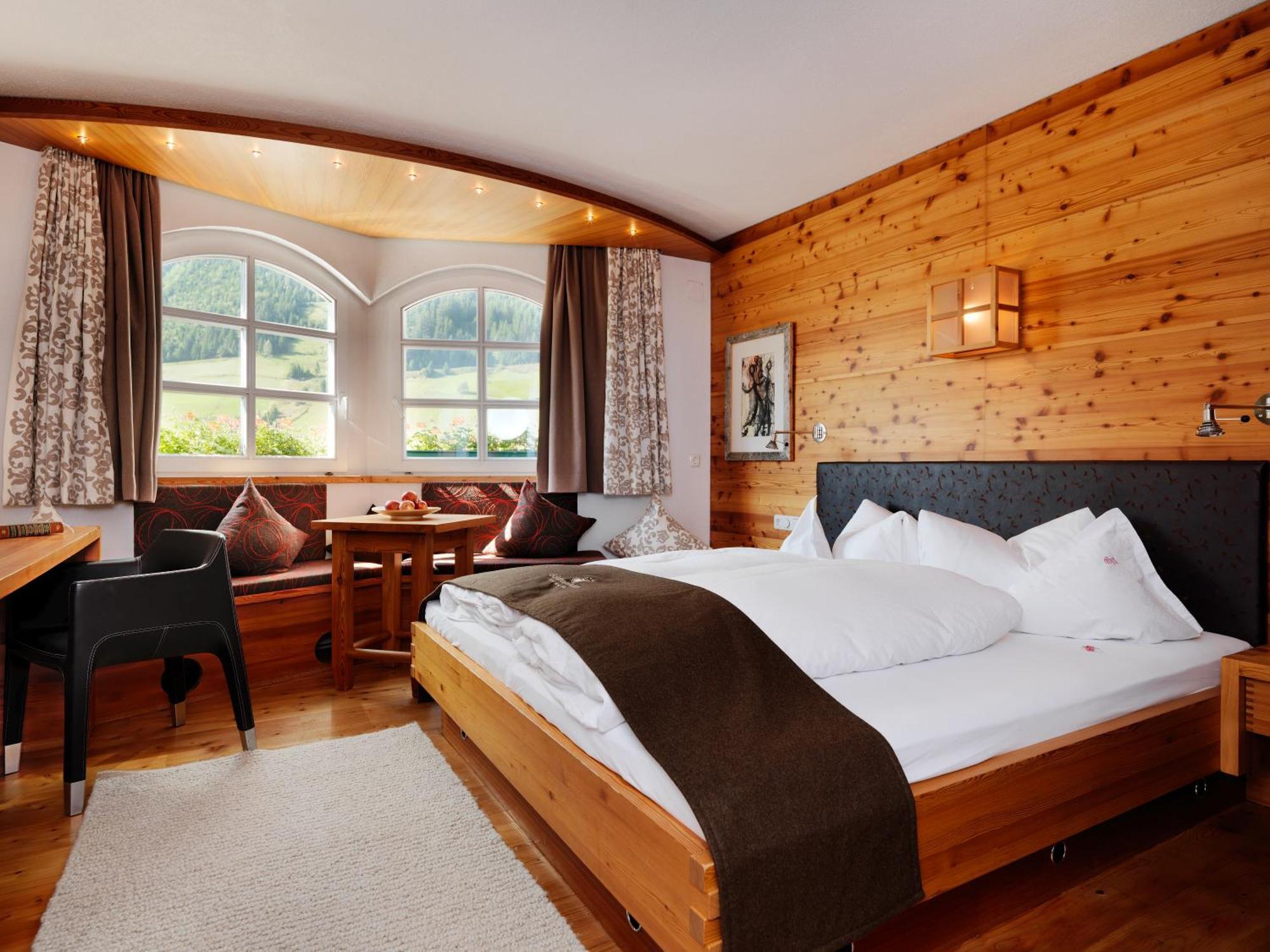 Hotel Goldener Adler - Im Sommer Silvretta Card Premium Inkludiert Ішгль Екстер'єр фото
