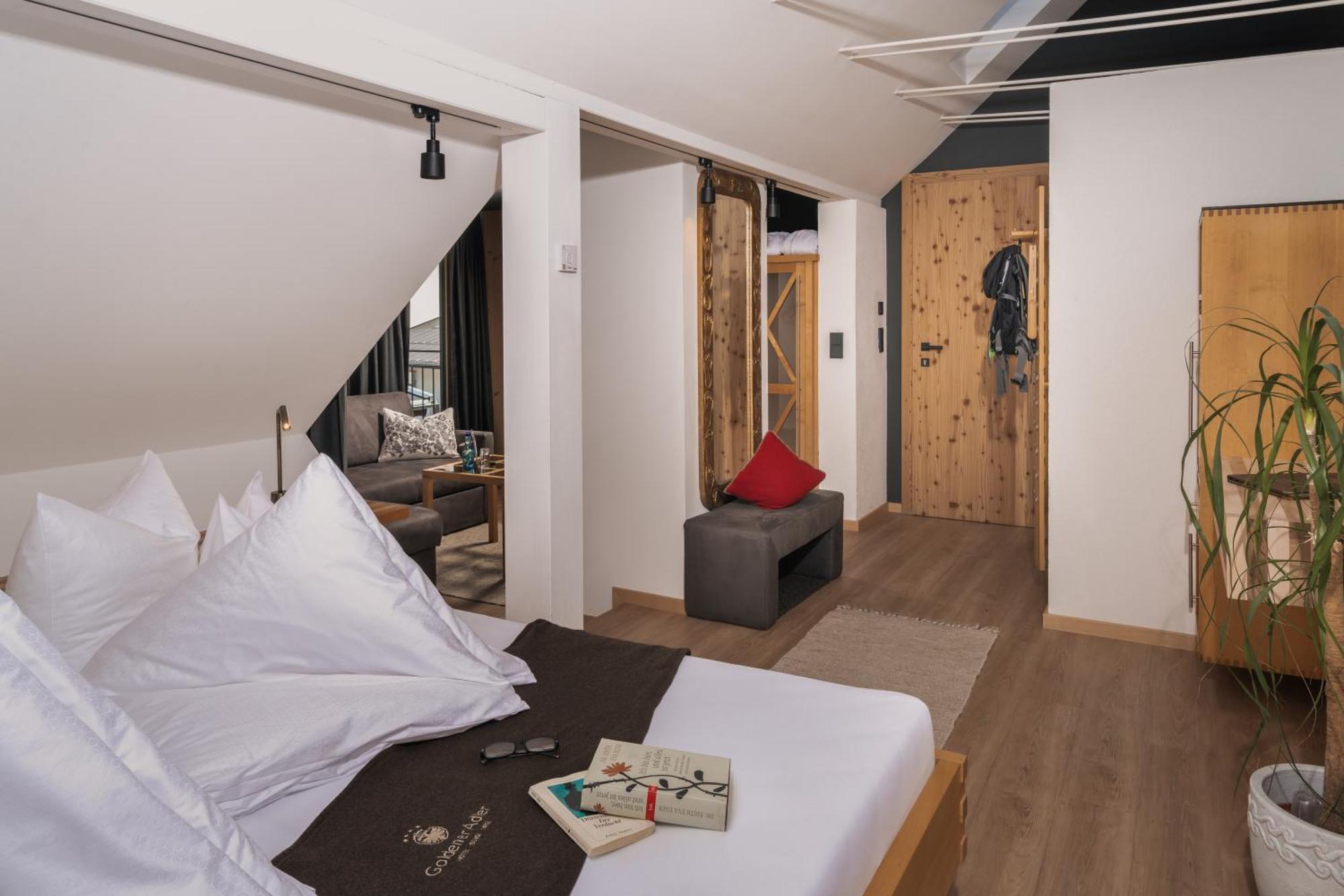 Hotel Goldener Adler - Im Sommer Silvretta Card Premium Inkludiert Ішгль Екстер'єр фото