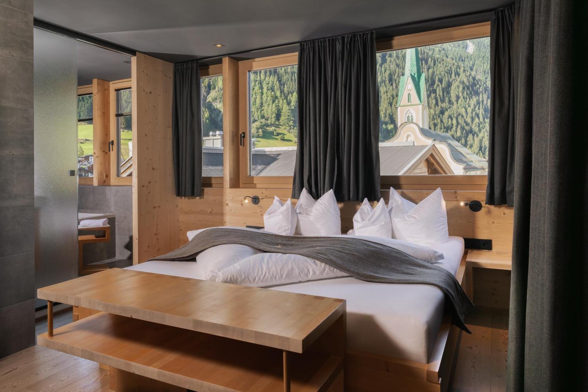 Hotel Goldener Adler - Im Sommer Silvretta Card Premium Inkludiert Ішгль Екстер'єр фото